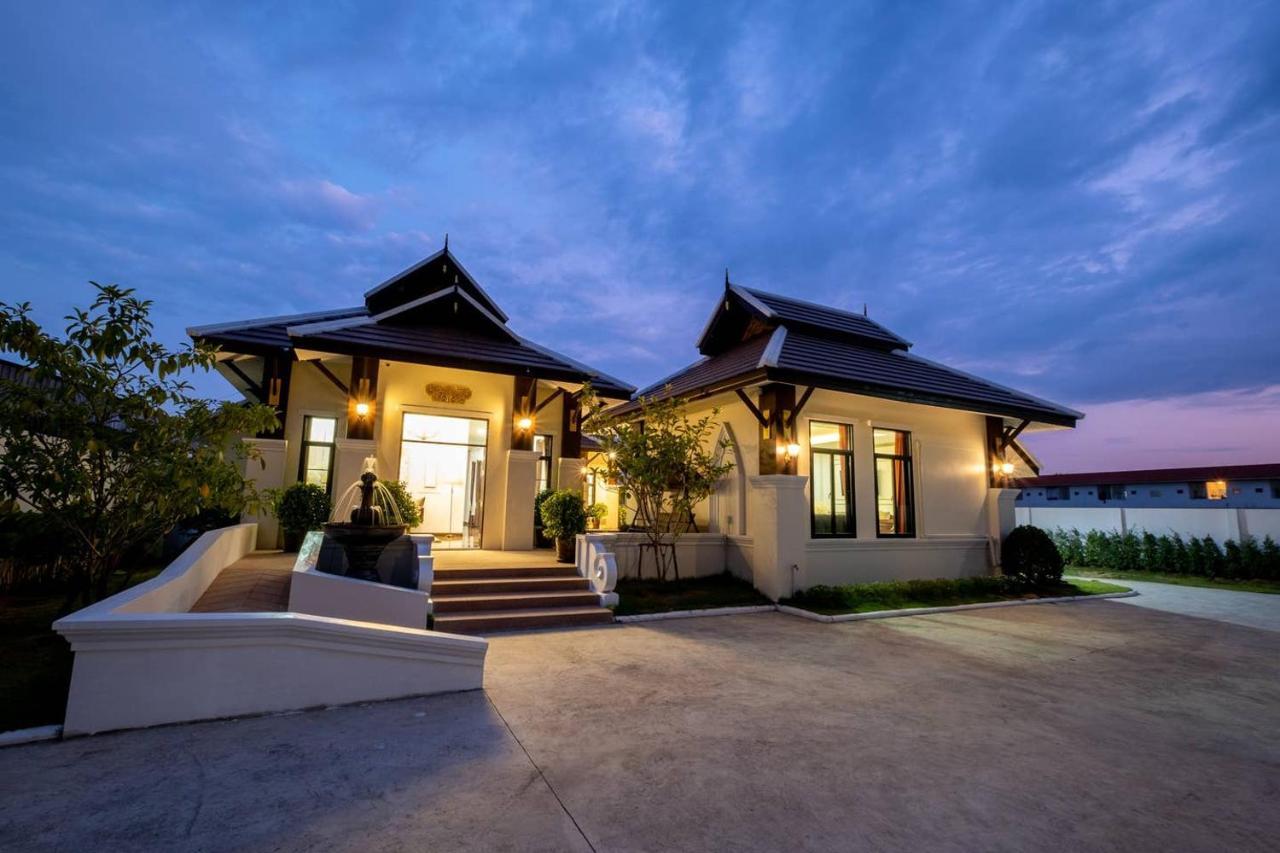 Lanna Kamin Pool Villa Airport Chiang Mai Buitenkant foto