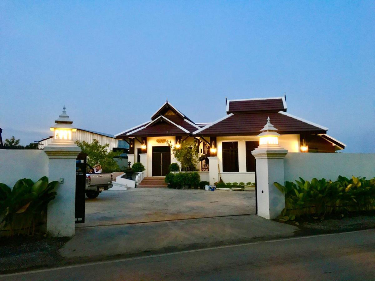 Lanna Kamin Pool Villa Airport Chiang Mai Buitenkant foto